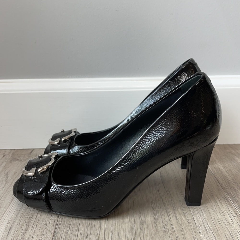 Authentic Gucci Sachalin Black Patent Leather Pumps